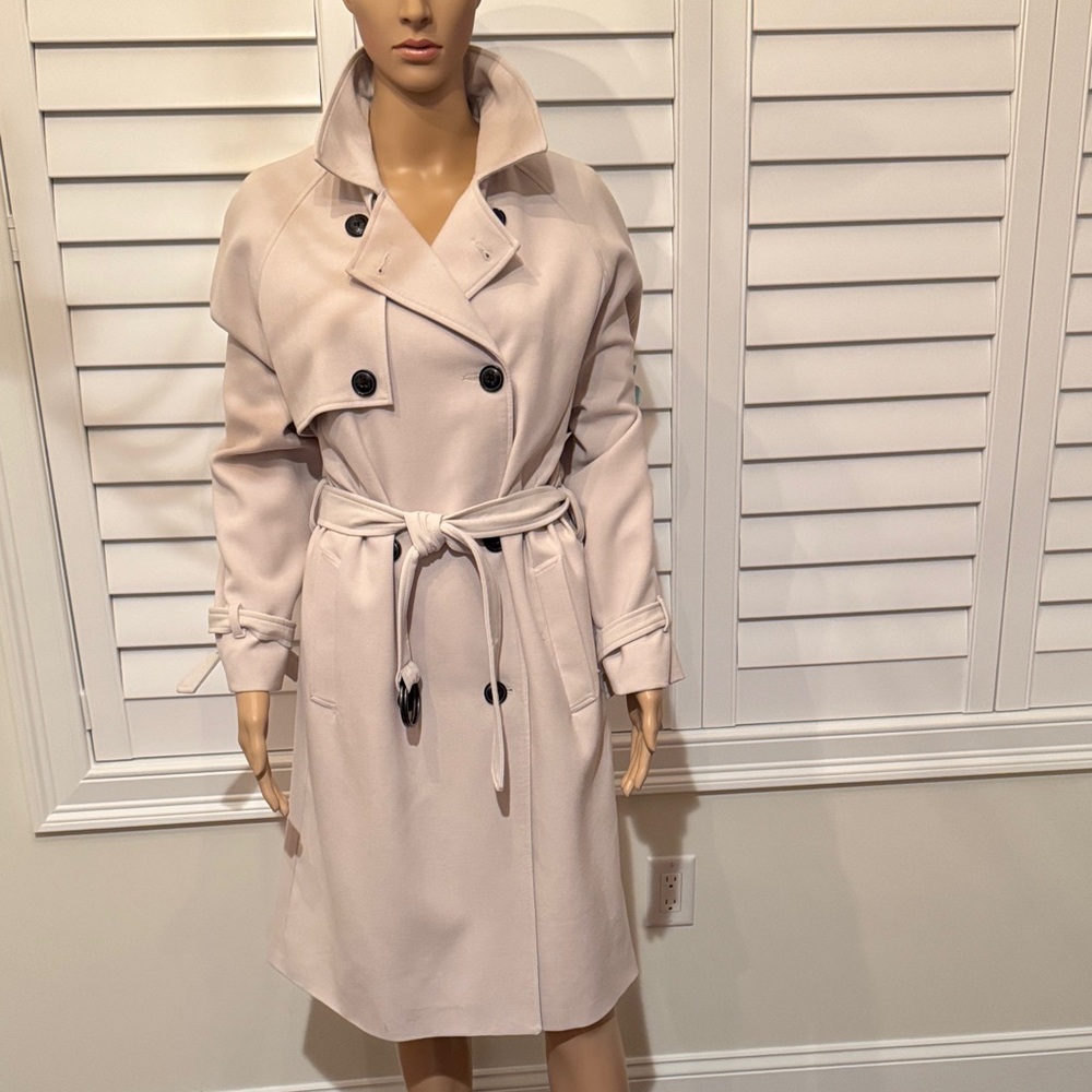 Chic Women's Trench Coat - Cream